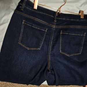 Time and True dark wash crop pants come to just below knee size m 8-10